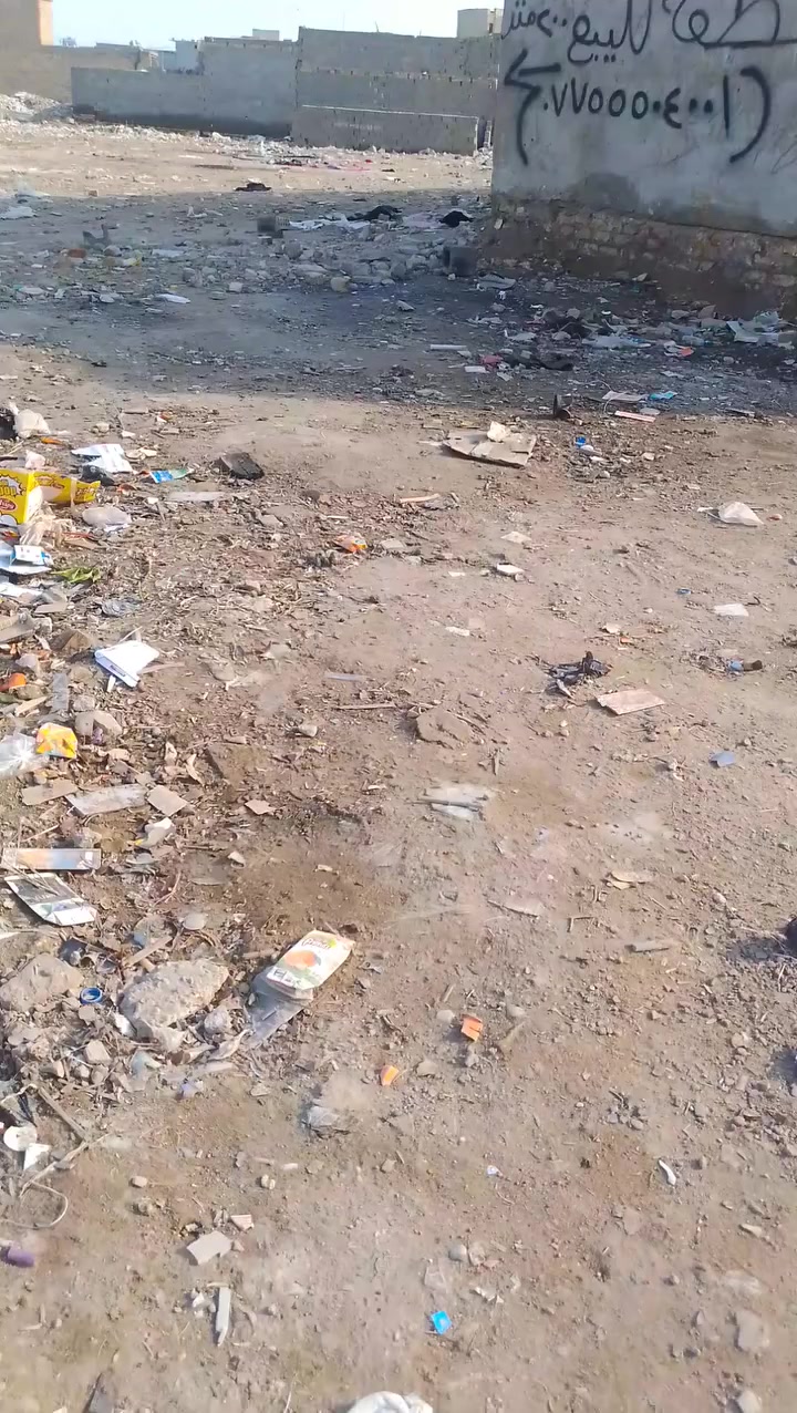 السلام عليكم.. قطعة أرض للبيع:
المساحة: 50 متر.
​الموقع: حي طارق (الوسط) - قريبة من شارع المدارس.
​للاستفسار والتواصل: ***********
