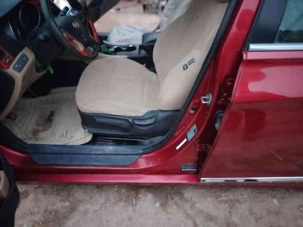 السلام عليكم سوناتة 2011 وارد أمريكي 3 قطع صبغ 1 كلير محرك 2400 جي دي اي بصمة تشغيل تشغيل عن بعد ترحيب عند القتراب دخول ذكي شاشه كبيرة كامرة خلفية دوار حساسات خلفية داخل صاج بيجي اسود تتفه تبريد كير محرك مكفول بسمي هزه سنوية 28 السعر 105 بيهه مجال للشراي بغداد مدينه الصدر *********** متواجد واتساب بغداد
