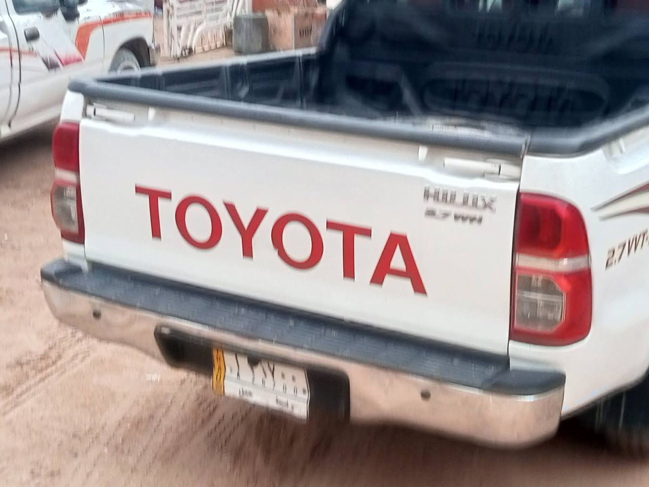 سلام عليكم فلاونزة 14رقم واسط للبيع شاصي 12كير عادي المكان كربلاء سيارة تحويل مباشر سعر 160مامكفولة رقم الهاتف ***********
