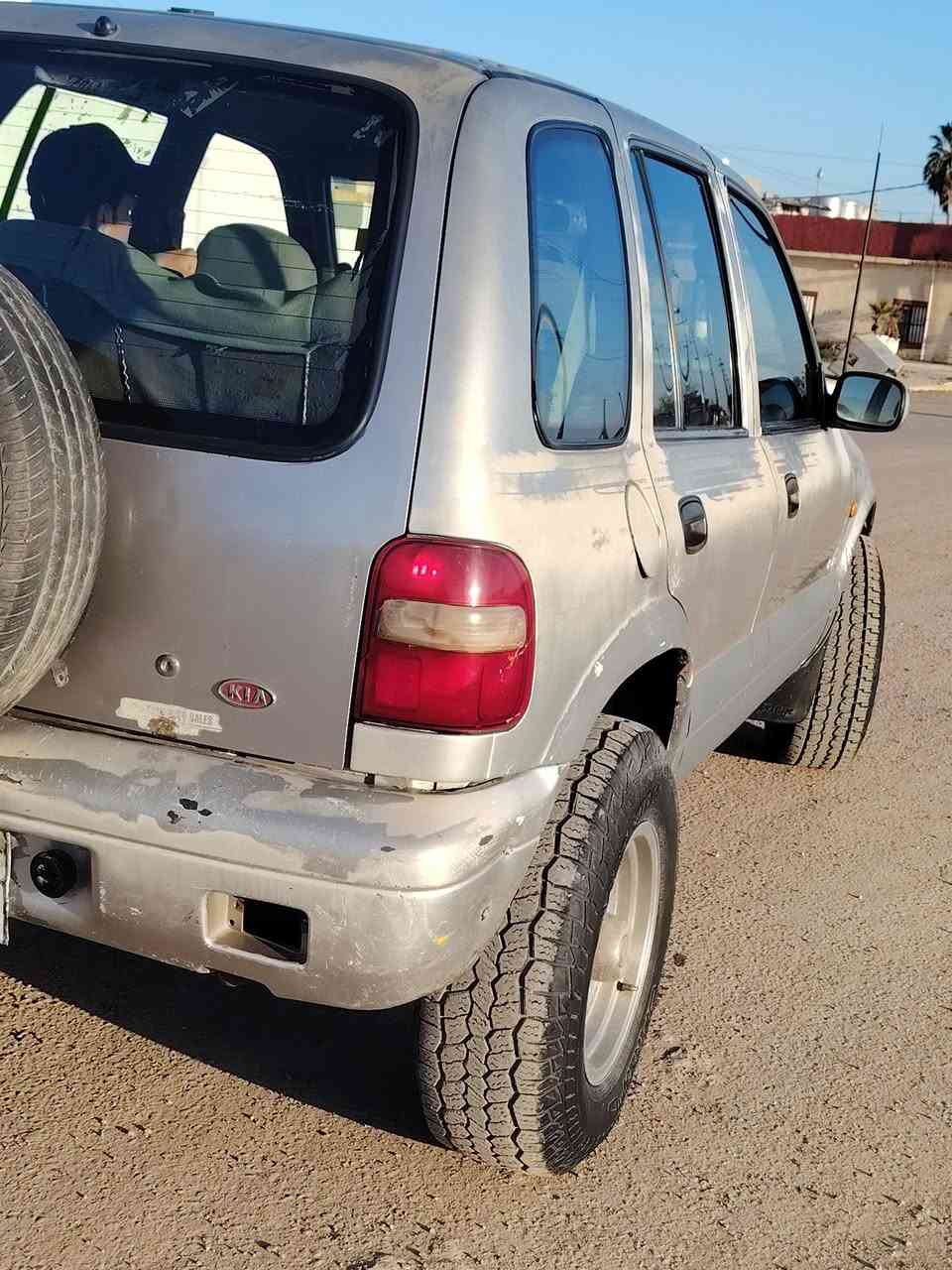 سلام عليكم من رخصة الادمن كياسبورتاج موديل 2000تبريد تدفيه شاصي كشر مكفول من الخياس والحادث فقط جراد صبغ  تحويل مباشر السنويه منتهيه من 2019 السياره شرط كير ومحرك ماعده لاستيك ولف وشرط التحويل السعر 45 وتدلل *********** @إشارة
