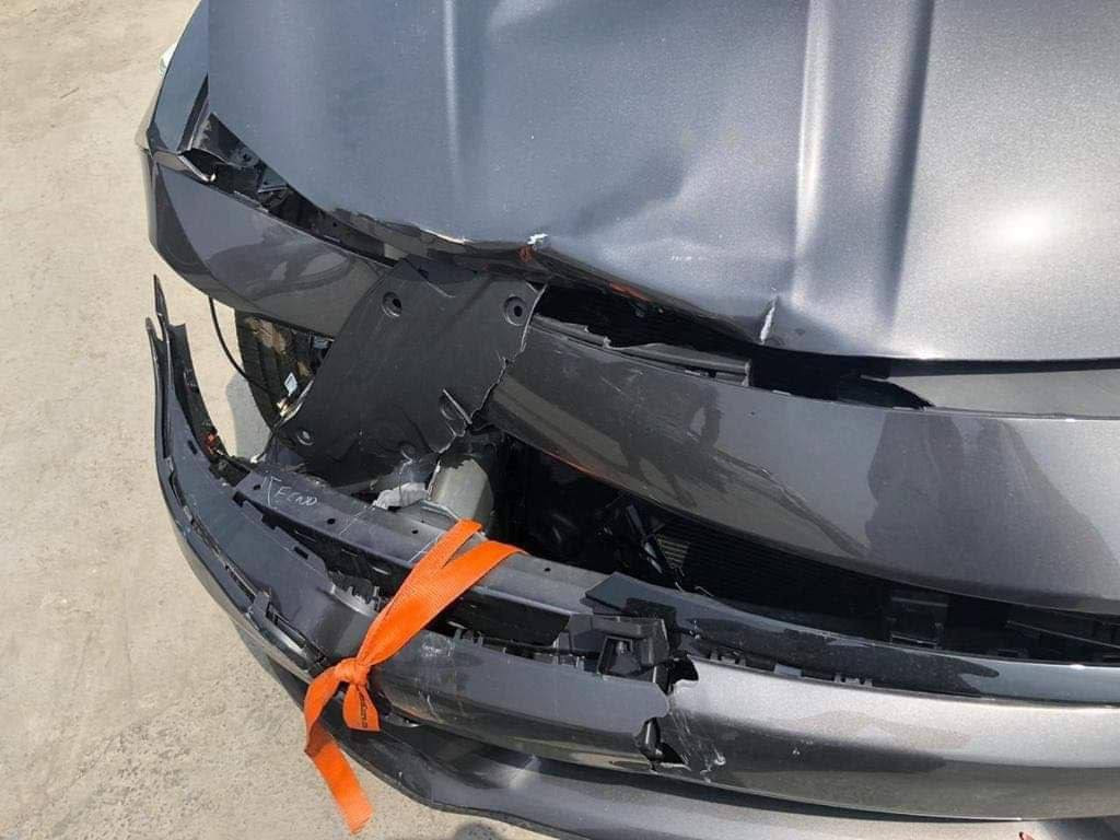 السلام عليكم 

جارجر 2019 رقم بغداد باسمي

ماشيه 70 الف ميل 

الحادث موضح بالصور 

بارد الجاملغ عكس السايق والبنيد محدث 

السياره مابيها صبغ نهائيا عدا البنيد والدعاميه لان محدثات 

السعر 197

التواصل 

***********

مكاني بغداد
