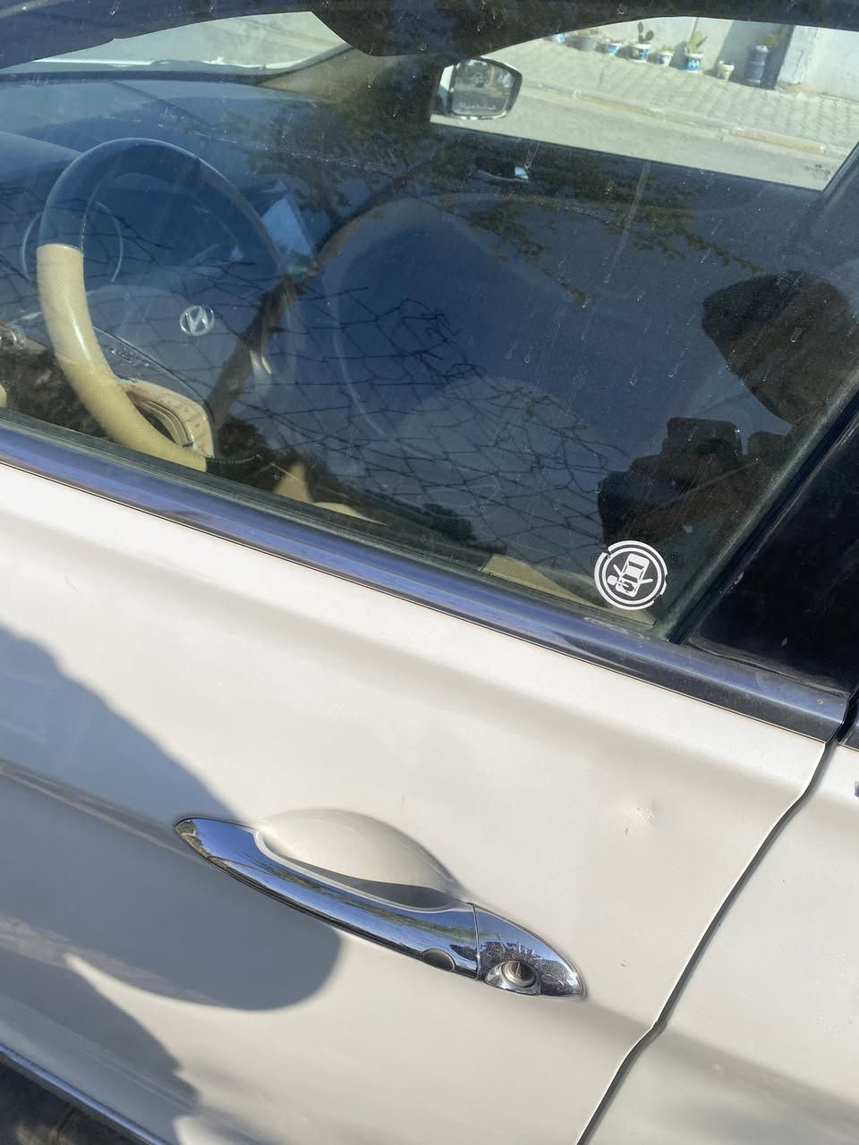 …السلام عليكم سوناتا للبيع فول واحد ع واحد بي اي بي 2010 رقم اربيل انكليزي السعر 115 بيه مجال بيه بنيد مبدل *********** …
