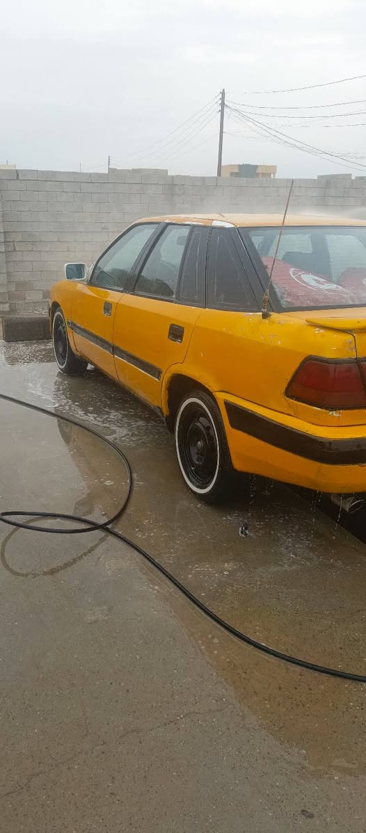 السلام عليكم سياره دايو للبيع 
كير محرك شرط 
صدر امامي تعبان شويه 
داخلها جديد 
الكشر شوف العين 
السعر 18وبيها مجال
هاتف/ ***********
