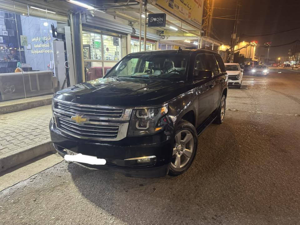 للبيع: شيفروليه تاهو 2019 LS (ادوات )
الحالة: ممتازة (أدوات)

اللون الخارجي: أسود ملكي

اللون الداخلي: أسود (جلد)

المواصفات والمميزات:

تتميز السيارة بمجموعة من الإضافات والتقنيات التي توفر الراحة والأمان:

• التحكم والراحة: تحكم كامل من "الستيرن" (عجلة القيادة).

• المرايا: مرايا جانبية نظام "شفط" (طي كهربائي).

• المقاعد: كراسي بنظام الهزاز (تنبيه السلامة) مع خاصية التدفئة.

• النظام الترفيهي: شاشة لمس، كاميرا خلفية، وحساسات وقوف.

• الإضافات: تبريد مركزي ممتاز، جنوط (ويلات) مميزة، وإنارة LED

رادار ٣٦٠درجه 

سيارا جهازا كبل روح سجل

مكان نجف حي العداله 

***********
