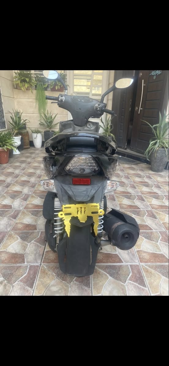 سلام عليكم جيتي ار 2012 رمبة ماخذها بواحد وربع اوراقها كاملة شلعة ومعدل فول مابيها اي نقص الدراجة نظيفة الله شاهد تشتغل بصمة شوكت متريد 
مكاني حي القاهرة قرب جسر البنوك
*********** 
السعر بمليون وبيها مجال للطيبين
