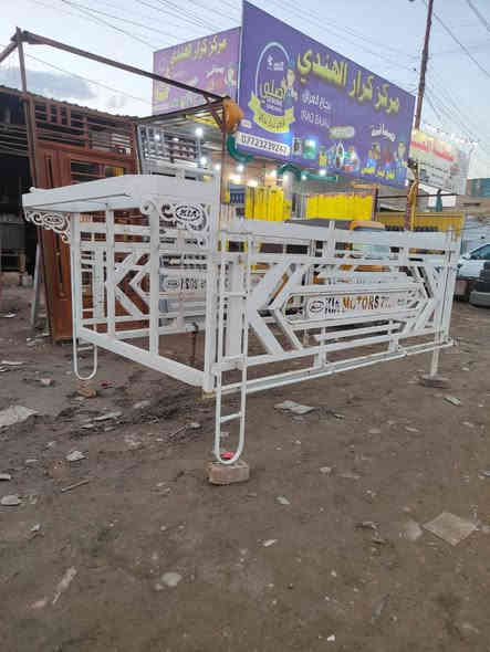 محجر نظيف نظافة ١٠٠ ب ١٠٠ جديد مامستخدق قليل مشدود عل سيارة ٣اشهر فقط تسكام شغل درجة أولى 
السعر ٤٠٠ وبي مجال 
مكلف بلنشر 
رقم صاحب المحجر ***********
