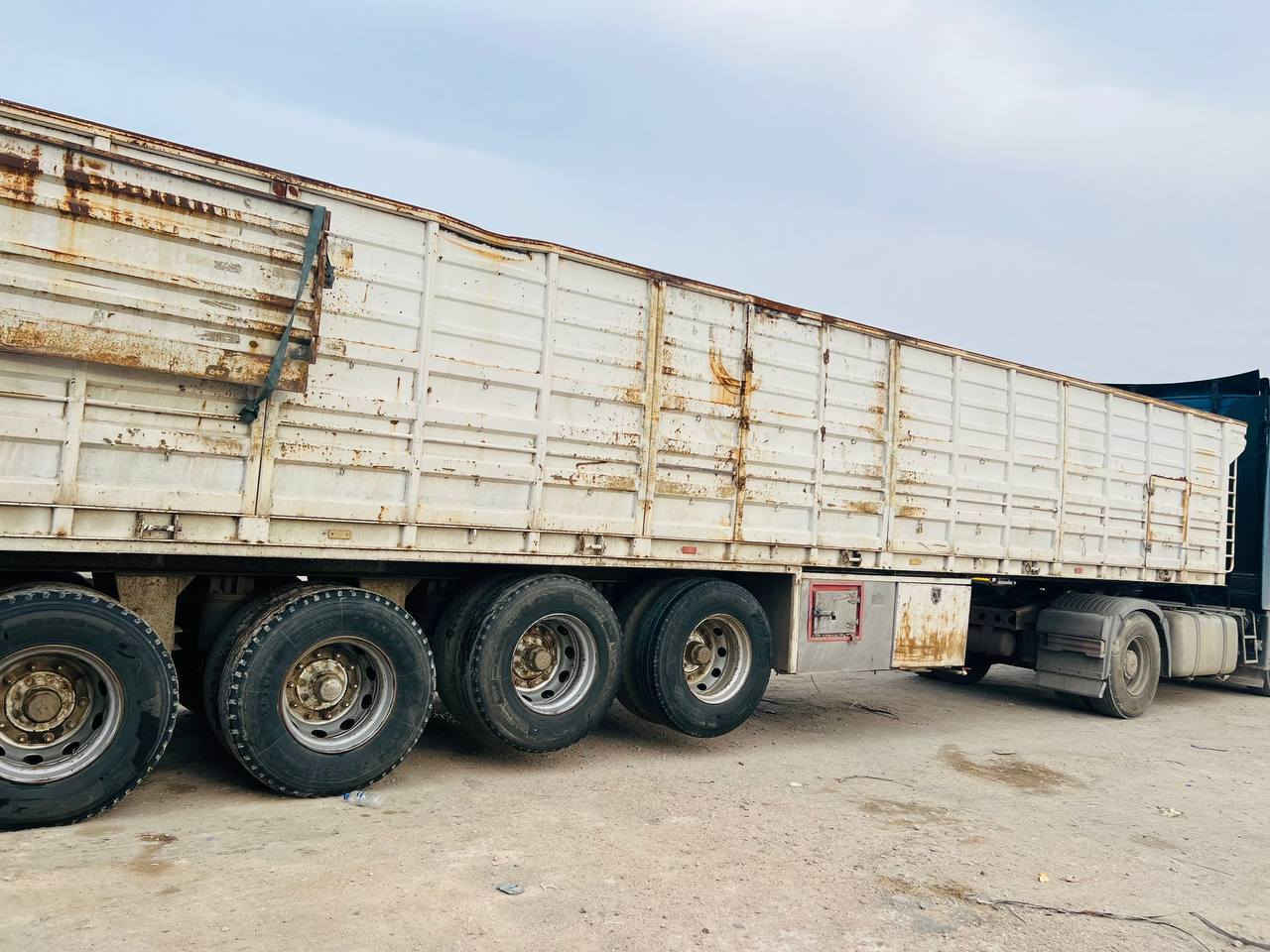 سلام عليكم عربانه غسان أربع محاور جوبليس صيني ثنين رفاع طولها 12/50 شاصي 14 لافطر ولاكسر مطبخ ثلاجة كهربائيات هوا جاهزه من جوه الشغل السعر 140 💲 وبيها مجال للتواصل ***********  وبيه واتساب مكلف بالنشر
