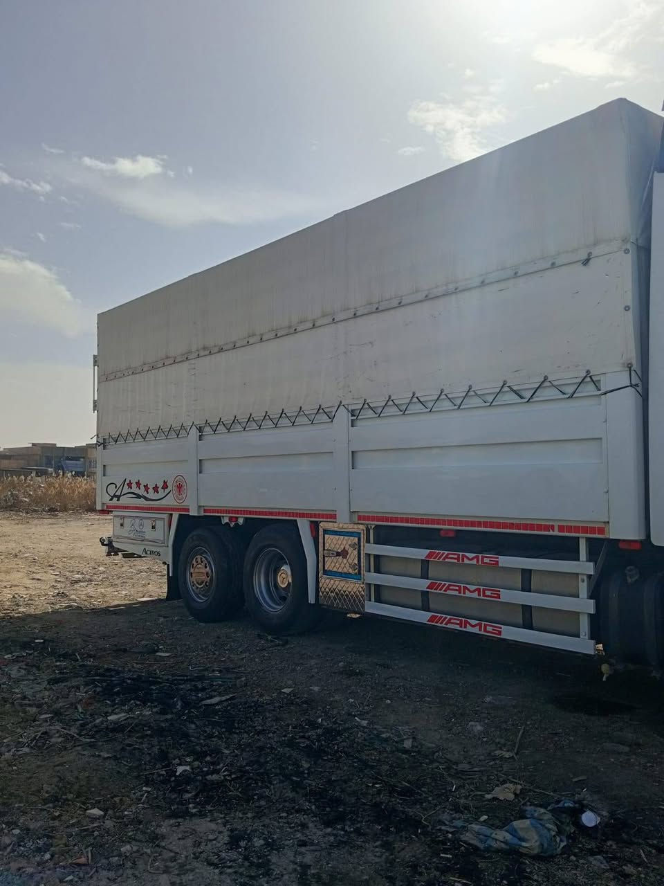 السلام عليكم بدي البيع ارتفاعه 265
وطوله 47 وعرضه 262 فوت بريص 450 رتفاع 265

الاتصال على الرقم  //***********//***********
