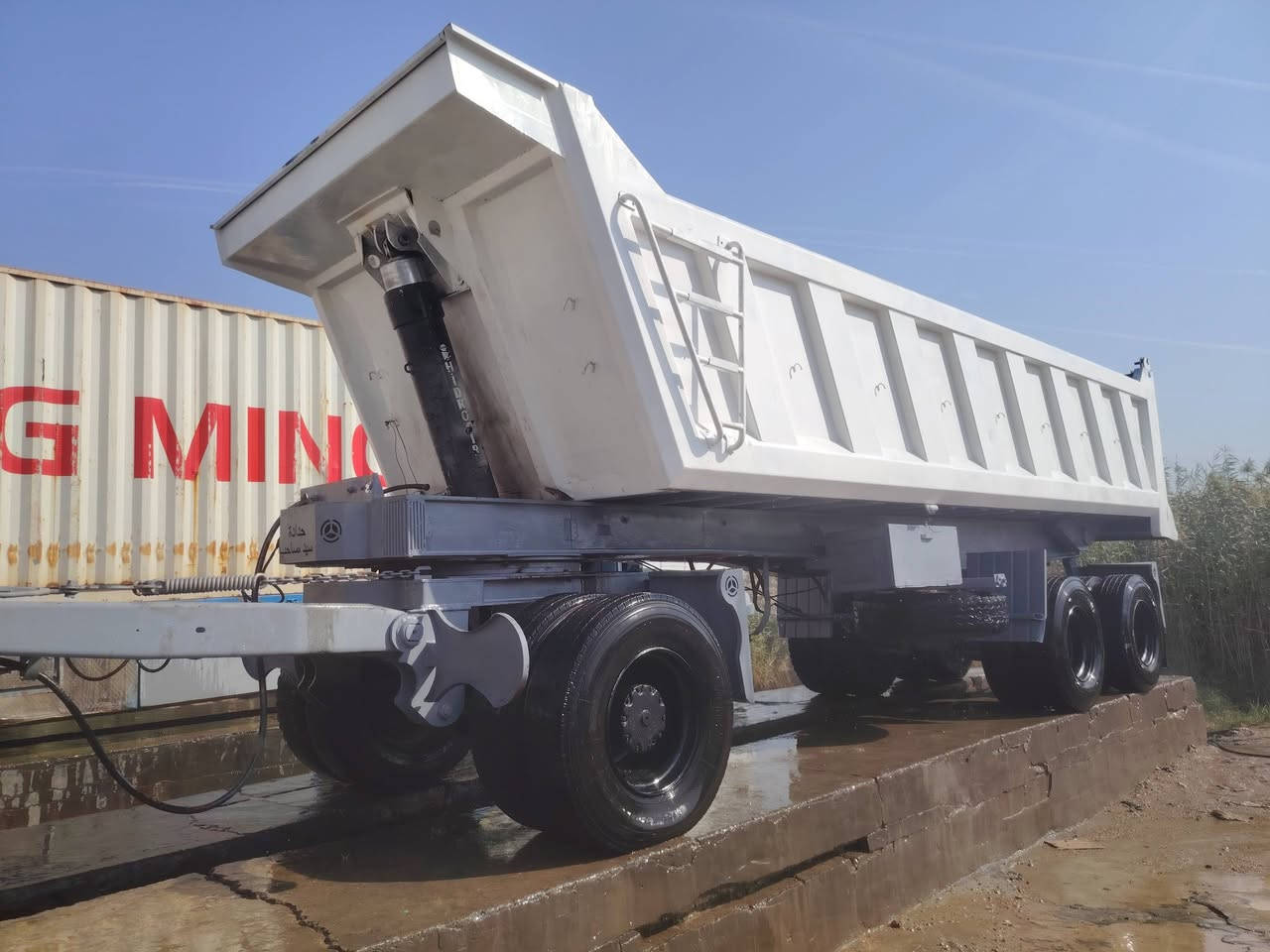 نساف او مقطوره للبيع طو سبع و ٤٠ ذرعه ٢٤ جاهزه تيرات تعبانه سعر ١٢٥ مكاني الصويره
***********
             ***********
