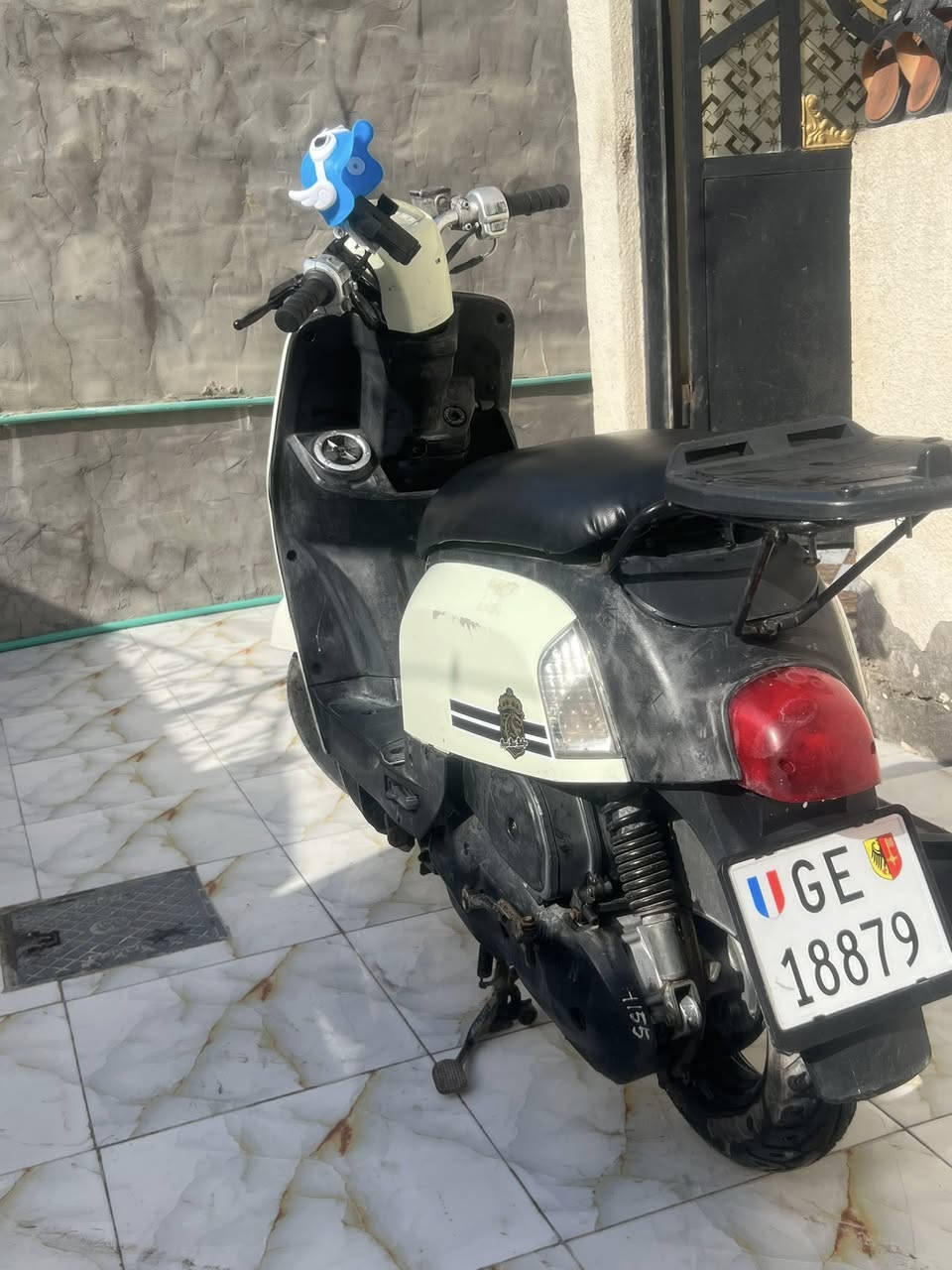 ماكس بوليس كابريتر 120 مكينه بلاديه مامفتوحه شلعه ومعدل تخبل بلمشي ومكينه ناعمه وكلشي شغال سلف هندر اشاير قفل سكان قفل صندوك كلشي شغاله ما ناقصها ايشي ناقصها بس كلوب بك لايت الدراجه كامله مكمله تاخذها ما اتعبك ولا تشلع كلبك رايدها 750 مكاني ابو الخصيب ***********
