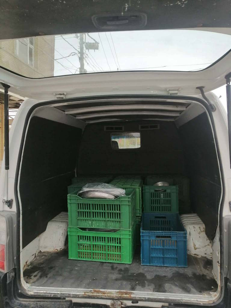 نيسان ئؤريفان 
مؤديل 2012
كيرومه كينه و ته بريدو اكسل به شه رته 
تاوه مه كينه كى نويمان لؤبه ستايه 
ته بريد مه ركه زى بيشه وبشته وه ى به شه رت
جارتايه ى نويى لؤبه سترايه 
ره قه م وسه نه وى نوه 

*********** أربيل, العراق
