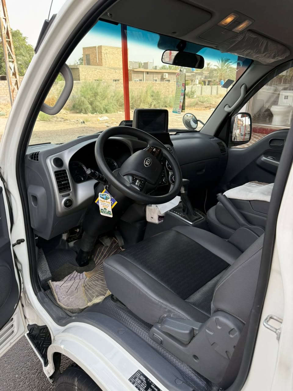 سلام عليكم عندي كيا دبل قماره اوتماتيك موديل ٢٢ ابيض للبيع محرك ٣٠٠٠ مسكر


**إذا كنت صاحب هذا الإعلان وتريد حذفه لأي سبب، رجاءا أرسل رسالة إلى الدعم الفني**