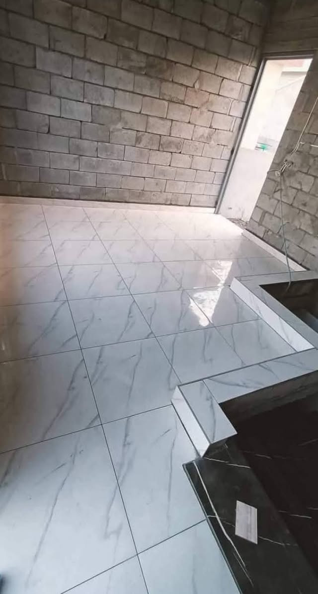 مستعدين لعمل السيراميك والكاشي بكافة أنواعه والبورسلين والمرمر والكرانيت وحجر القرض وتطبيك بايات الدرج شغل درجة اولئ شرط إشراف هندسي كله عاليزر وهزاز واحدث اليات العمل متوفرة وإنجاز سريع بالعمل والتزام بالموعد وبأنسب الأسعار متفرغ للعمل حالين للتواصل  ***********
