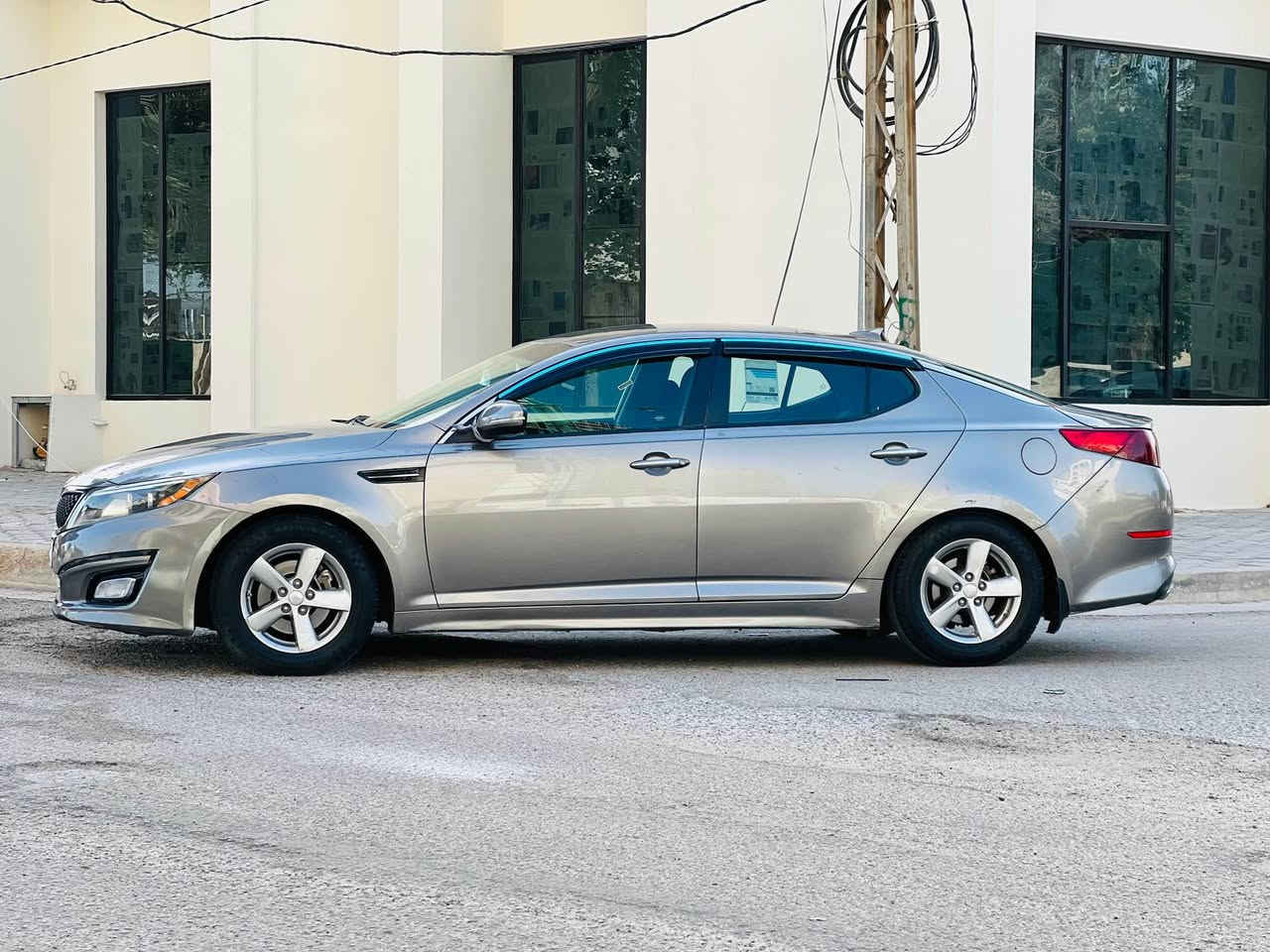 اوبتما 2015 مكفوله سعر 118 قابل للتفاوض الأستفسار اتصل *********** وارد أمريكي حادثها دعاميه خلفيه فقط مكفوله من كلشي مواصفات شاشه كبيره تحكم ستيرن كشن كهربائي مانع انزلاق حساسات امامي وخلفي مري كهربائي اشاير مري مكينه 2400 مكينه وكير مكفولات حت من الفتح حداديه جديده تخم تاير تبريد تدفئه شغال رقم كربلاء دولي سنويه ل 31 مكان سياره كربلاء كربلاء, العراق
