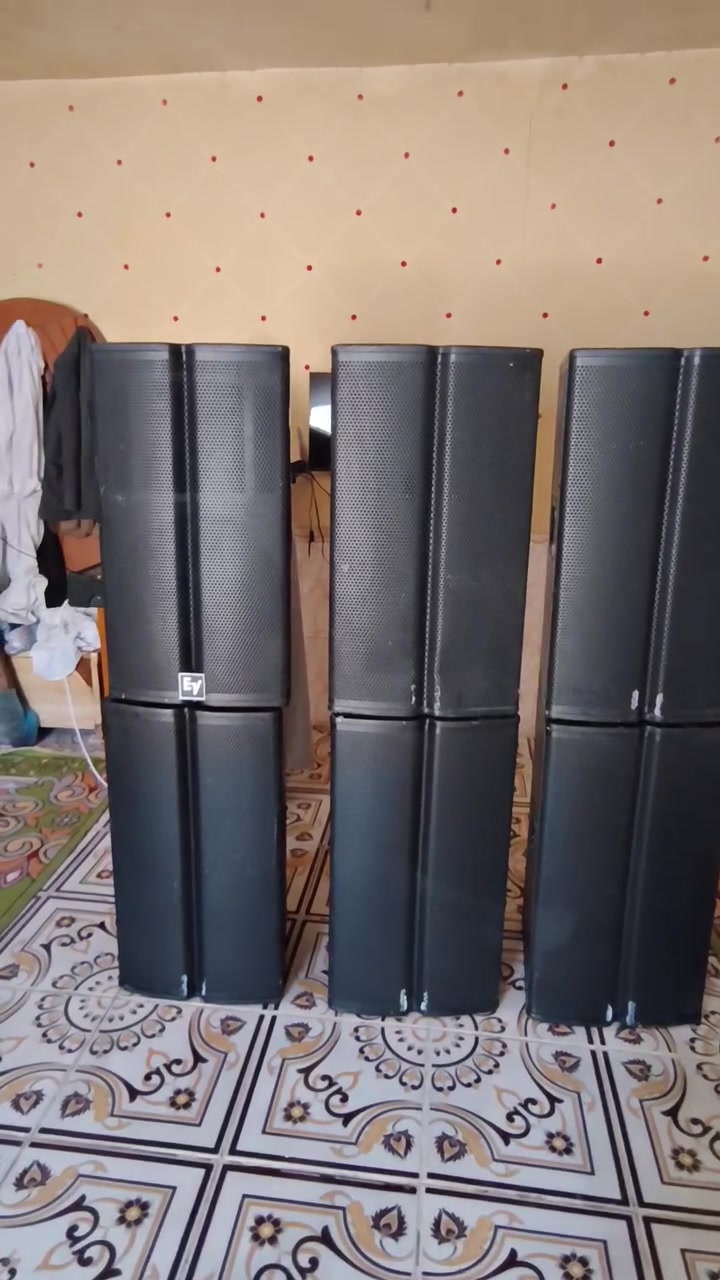 سلام عليكم 
لبيع أو مراوس بجهاز تندر 3000
جهاز دينكورد 1000 مستخدم
سعر 400
سماعات إيفي امتياز (أم شريحة) 
عدد 6
سعر الزوج 525
شرط الشرط
ما عده سماعه وحده عاطله

***********
***********
