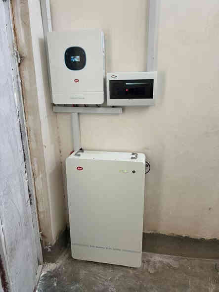 شارعت كوادر شركة رياض المنيف واخوانه بتركيب احد منضوماتنا للمواطن عارف نايف 
قريه حياش 
الواح عدد 5
انفيرتر 6
بكج ليثوم 10 امبير
في محافظة كركوك قضاء الحويجة بطارية ايتل ليثيوم10KW ضمان 5سنوات
انفيرتر ضمان سننان
ألواح لونجي ضمان 15سنة… التقنية اللي تثبت يوم بعد يوم إنها الأفضل 🌞
كفاءة عالية، أداء ثابت حتى بأصعب الظروف، وطاقة تدوم سنين 🔋
اختار الذكاء، اختار لونجي مع الشمس لحلول الطاقة ☀️https://www.facebook.com/share/1GHRsJ2NvQ/

📞 للطلب والاستفسار:
***********
***********
في حالة وجود خلل اتصل واتساب وستحل مشكلتك على يد مهندس الكهرباء أستاذ خلف📞 ***********
عبدالله المنيف الجبوري  مديرالمبيعات  ومديرالكادر الفني
والمسؤؤل عن المخازن
📞‏‪***********‬‏
🏢 مقرنا كركوك قضاء الحويجة طريق العباسي

📍 فرعنا الثاني محافظة صلاح الدين قضاء بيجي منطقة البعيجي بأدارة مهندس وعد للأستفسار اكثر
***********
***********
قريبٱ فرعنا الثالث في القيارة ان شاء الله
📍السليمانية
📍 كركوك
📍 الموصل
📍 سامراء

#لونجي #ألواح_شمسية #الشمس_لحلول_الطاقة #طاقة_نظيفة
