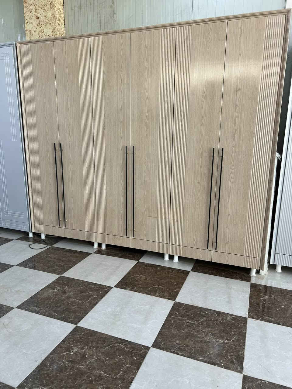 معرز بالام پريس دةست كرد مةواد توركي بةزةمان
قياس ٢ مترو٨٠

قولي ناو تاك ٧٠

بةرزيي ٢ مترو ٣٥

ئامادةين بو دروس كردني هةمو كاريكي دارتاشيي

ناونيشان كةلار مةزادة كونةكة دارتاشخانةي ريبين

بو داواكردن پةيوةندي بكةن بة***********
