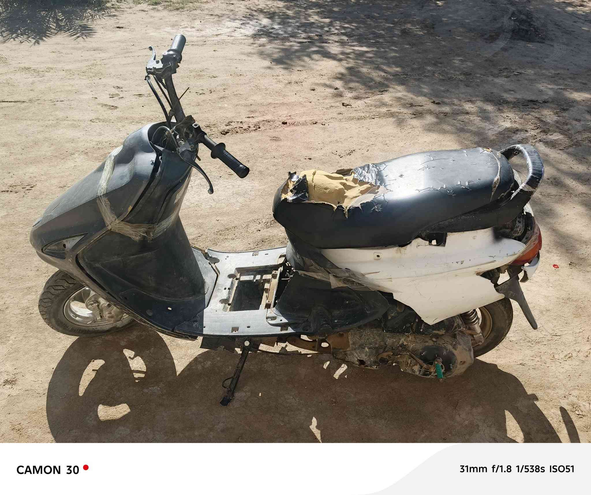 فراشه للبيع مفتوحه مرة وحده كهربائيات ماتشتغل 
شغاله مابيها شي هندر واحد تشتغل السعر 150


**إذا كنت صاحب هذا الإعلان وتريد حذفه لأي سبب، رجاءا أرسل رسالة إلى الدعم الفني**