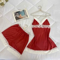 ملابس • حجز • واتساب