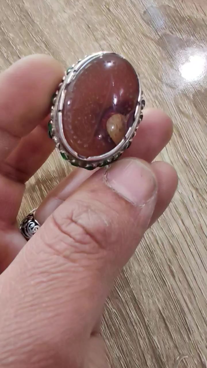 خاتم ثقيل صياغة يدوية وزن الخاتم 41,1غرام للبيع *********** التواصل
