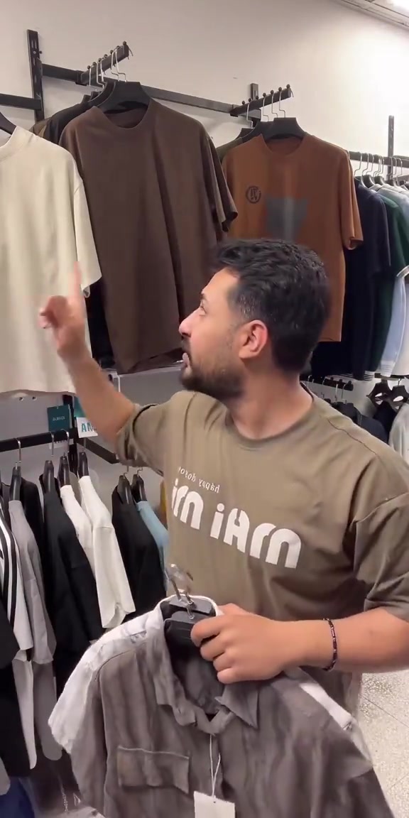 أشكركم على جميع هداياكم وتقديركم. أنتم تعنون لي الكثير.


**إذا كنت صاحب هذا الإعلان وتريد حذفه لأي سبب، رجاءا أرسل رسالة إلى الدعم الفني**