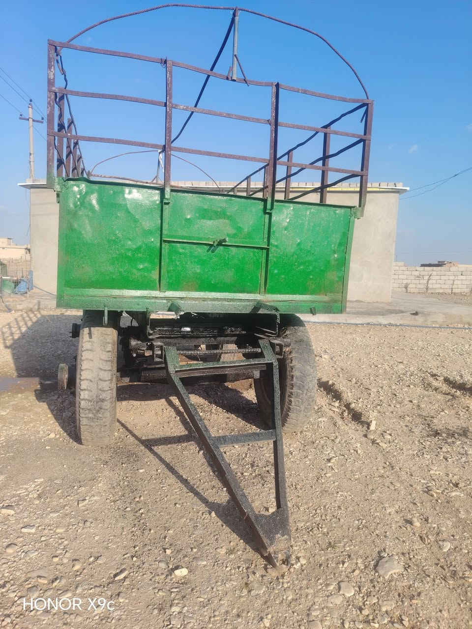 السعر مليون رقم الهاتف ***********
