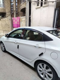اكسنت ٢٠١٢ خليجي محرك ١٦٠٠دوش سياره فول كلشي بشرط فول مواصفات فتحه سقف...