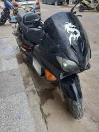 فورزه ٠٦للبيع كوم حديدكابريتربيها طوف تخم تاير جديد دبلات جدد كهربائيا...