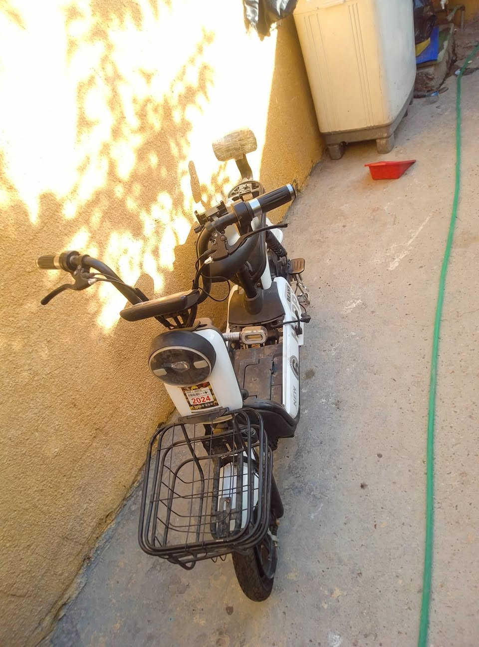دراجه شحن جديده للبيع عوزه بس عقل وبطارياتها جدد الدراجه مامستعملا اهوي بس 3ايام
قيم واخذ بل يرضي الله


**إذا كنت صاحب هذا الإعلان وتريد حذفه لأي سبب، رجاءا أرسل رسالة إلى الدعم الفني**