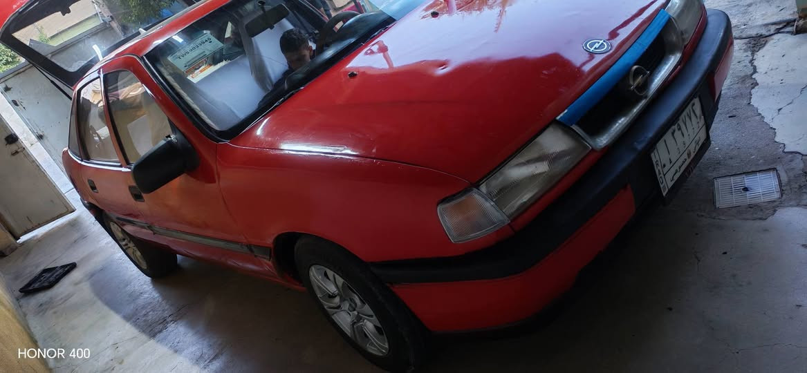 فكتراه مشروع وطني موديل 1990اربع بيبان قماراه وضع شريكه بدون صبغ سياره مكفوله من ضربه محرك 20شرط لاصرف لابخار كير بشرط بيع مستعجل شرط تحويل ولغرمات  سياره مال بيت كله عله بلاد بس مونيد جامرلغ امامي مرشوش بدون ضربه عنوان كركوك سعر 38بيه مجال بصيط ***********
