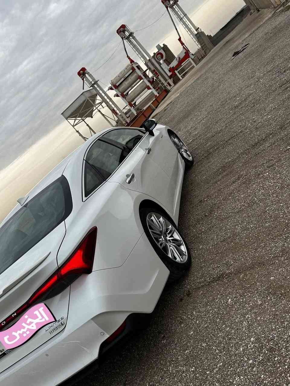 Toyota Avalon 2021 hybrid 

هايبرد محرك 2500 

ماشيه 14 الف فقط 

لون ابيض 

رقم بغداد باسمي تحويل مباشر ثاني يوم

السيارة حادثها بنيد فقط تبدل  قبق الصندوك كلير فقط من امريكا 

#المواصفات 

1. شاشه وسطية تحكم كامل للسيارة والاعدادات مع شاشة الكترونية بنظام android auto & apple carplay

.داتا شو لعرض المعلومات على الزجاج الامامي

•فتحة سقف

•اشارات بالمري الجانبية

.لد نهاري

.لايت زينون

.سستم صوت ١٠ سماعات JBL 

.ايرباكات عدد ١١ سليمة بالكامل

.قطعتين تبريد 

. حساسات خلفي امام

.ستيرن فول تحكم ٤ جهات مع خاصية محاكاة وامكانية التحدث مع السيارة لتنفيذ الاوامر عن طريق الصوت

. 4 رادارات 360

.كامرة امامية

.كامرة خلفية

.كامرات جانبية

.رؤية محيطية 360 درجة للمساعدة على الاصطفاف

. دخول ذكي لابواب الامامية

. ترحيب شعار avalon عن فتح الابواب

. هاند بريك بصمة

.بصمة تشغيل

.بصمة ابواب

.خاصية الخروج عن المسار مع تحذير نظام (الخروج الامن )SEA

.خاصية تعديل المسار مع اهتزاز السترين وتنبيه

.قيادة الية 

.حساس مستشعر العين للتنبيه قبل وقوع حادث

.تحديد مسار LDA

.كشنات جلد رصاصي تطريز ملكي مع تخريم 

.كشنات الامامية كهرباء مع مساج

.كشنات امامية بميزة التبريد والتدفئة

.كشنات خلفية تدفئة 

.تكاية وسطية مع حاملة اكواب ومساحة تخزين

. كشن السائق ميمري وضعيتين

.لايت عدسة بامكانية الدوران مع الاستدارة 

.بكلايت لد

.اوتو بارك

.نقطة عمياء BSM

.مساعد القيادة التفاعلي PSM

.ثلاث وضعيات قيادة eco, normal and sport mode

.رادار جانبي

.رادار خلفي

. رادار امامي

.اوتو ستوب

. اوتو هولد 

. شحن وايرليس 

. استيرن متحرك كهرباء ٤ اتجاهات مع هيتر تدفئة للمقود

.المرآة الجانبية تعتيم

٠المرآة الخلفية بخاصية التعتيم

. تطعيمات داخلية صاج ملكي 

.تطعيمات كروم لمقابض الابواب مع زيكا كروم جانبي اسفل الابواب

.سبويلر خلفي 

.ويل حجم19 

.سنتر لوك للسائق والراكب

مواصفات اخرى كثيرة السيارة حيل نظيفة معتني بيها واسخدام شخصي وعليها ادامة مستمرة بالشركة متصرف عليها دينار واحد

مكان السياره ديالى بعقوبه 

السعر 285 بيها مجال   

للاستفسار اكثر الاتصال على الارقام التالية 

***********
