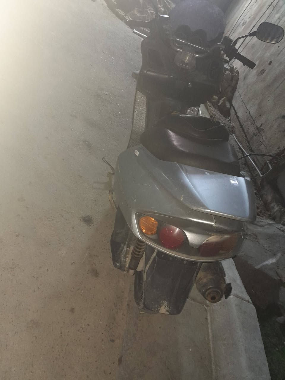 تخم تاير شلعه ومعدل
البيع او مراوس 
محرك حلو مكاني بغداد مدينه الصدر 
رقمي ***********غير متواجدفيس
