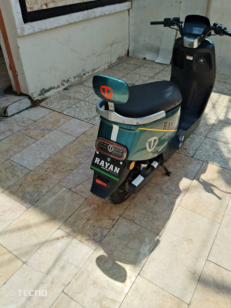 السلام عليكم دراجه شحن للبيع 
النوعيه ريان الملكه 
6 بطاريات الاكبار جدد 
لايت عالي وناصي 
دبل اشارة 
نضام B
نضام R رجوع للخلف 
اشاير يمنه ويسرى 
3 سرعات السرعة الحقيقية 60 
بصمات 2 + سويج 1
قفل استيرن 
انذار ضد السرقه 
تشغيل عن بعد 
شحن يوبيءس 
جوزة تفصل الناريه
مكاني بغداد البلديات 
السعر 630 و بيها مجال 

ملاحضه / مكلف بلنشر 
رقم صاحبها *********** الاستفسار
