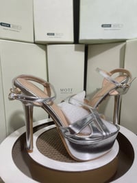 ١٥٠ زوج • جديدة • شلعة