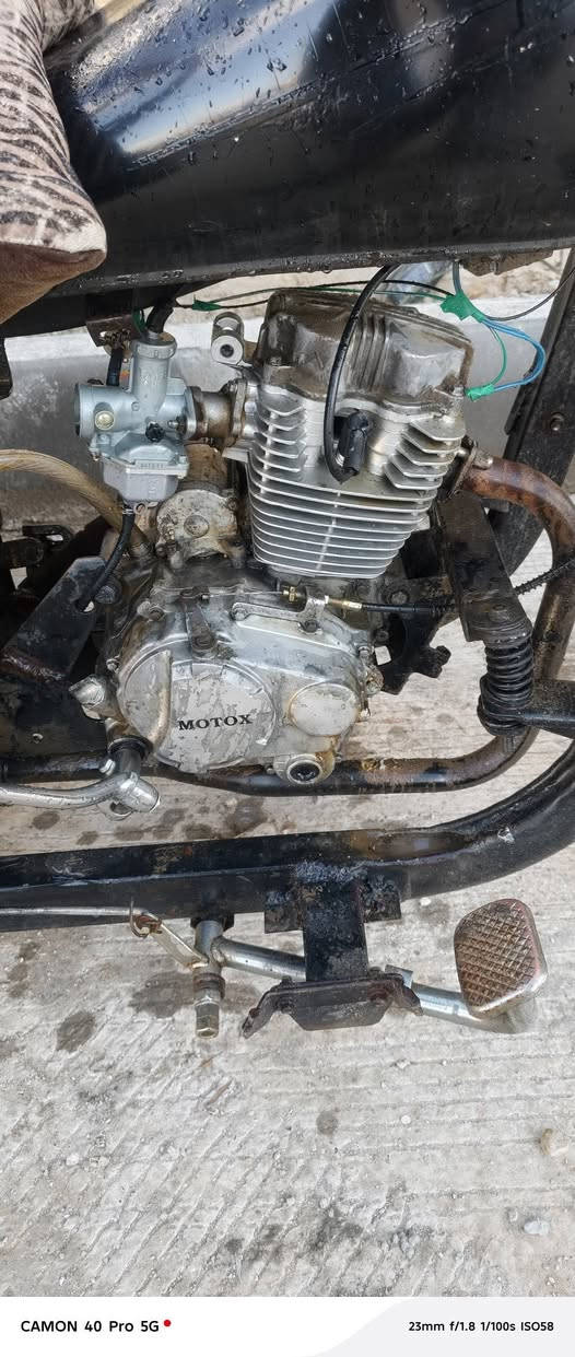 ستوته للبيع مال شغل 
محرك نضيف مكفول لا تبخير ولا تنقيص
كير بوكس بل كارتون
اكسل نضيف 
كابريتر جديده 
نقصهه دبلات اماميه وكهربائيات 
السعر 450 
مكاني بعقوبه 
***********
