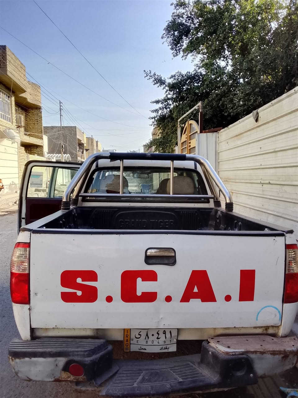 السلام عليكم سياره سكاي للبيع السعر 65 وبيها مجال بسيط الرقم ***********
