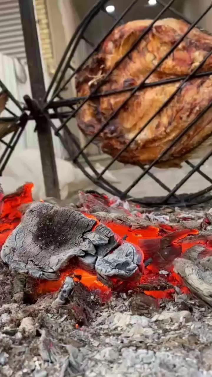 بسم الله الرحمن الرحيم
اليوم خميس صلو على محمد وال محمد🤍

متوفر لدينا كافة الاوزان واجود انواع السمك توجد لدينا خدمة توصيل 

متواجدون على مدار ٢٤ ساعه

حي دجله / شارع تشرين
🐟مسكوف اهلنا🐟

للحجز / ***********
