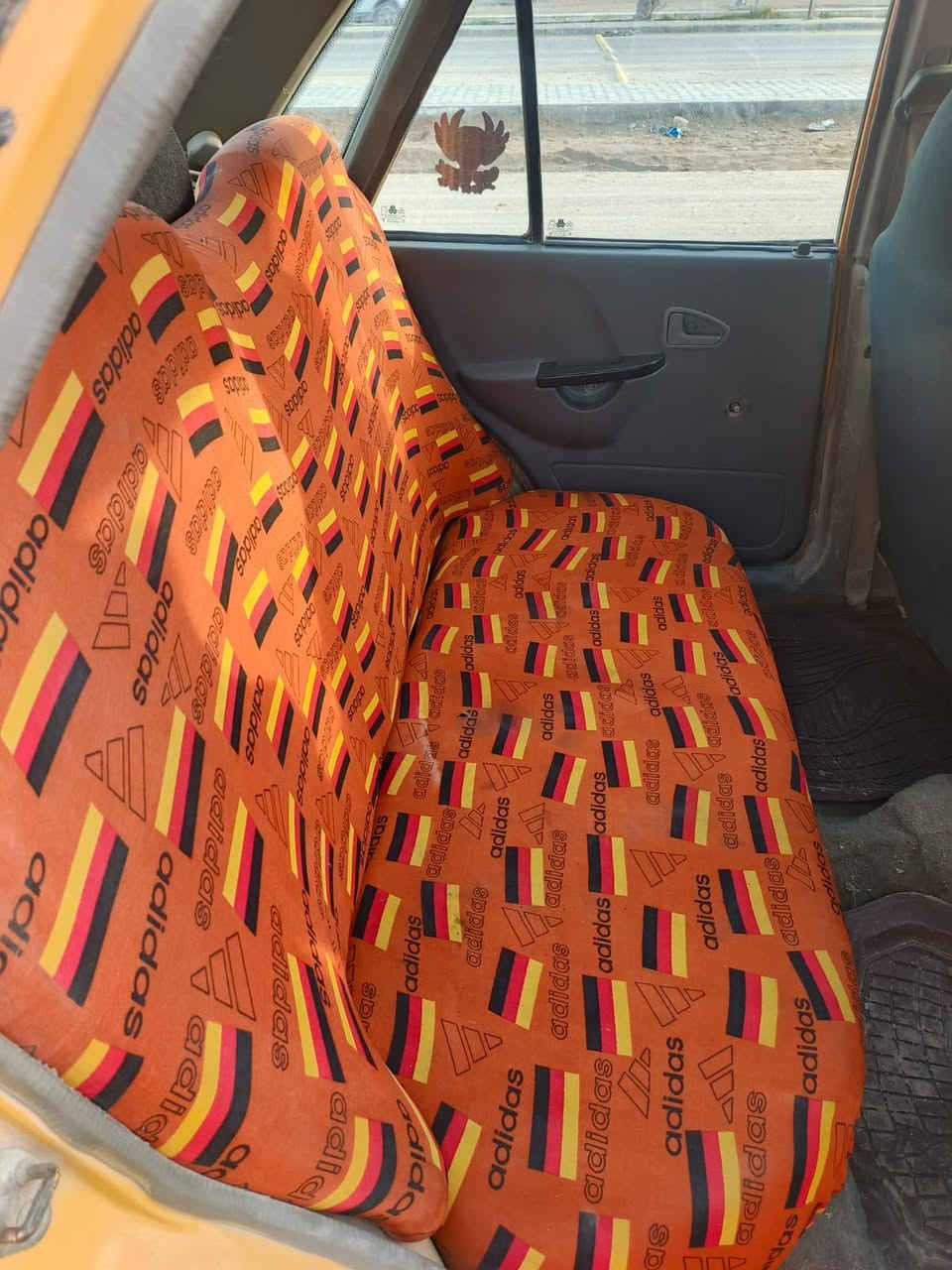 سلام عليك سايبه دمعه موديل 2012
سياره جاهزه دوخل وكشر كهربايات مسجل حداديه كله جدد
سياره حلوه بس بيها خيط بخار قليي رقم احمر. اصولي وسنويه موجوده وكتبه عن كلشي السياره مكانها نجف حيل العسكري مدارس ***********رجان مكلف مكلف بنشر السعر 10ورقات وبيها مجال حك جيه
