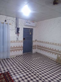 البصرة • قرب الجامعة • غرفتين وصالة