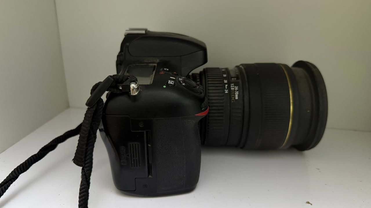 نيكون 610
عدسة سكما 24-70

***********

بابل المسيب
