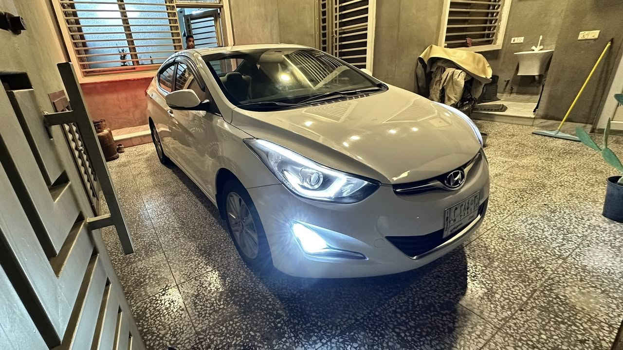 السـلام عليـكم .. هونداي النترا 16 خليجي
فئة limited 
لد امامي خلفي 
فتحه سقف
محرك 1.8
فول تحجم ستيرن
تدفئة تبريد شغال
جنطه والارضيه مغلف جلد
مري اوتوماتيك
تخم ويل كب (5)
سنويه باسمي 
الدعاميات والدوسات مصبوغه
الكازكيت امبدل اصلي 
وبيها بعض الملاحظات البسيطه 
سياره نظيفه وعلى ايد وحده
السعر 133
