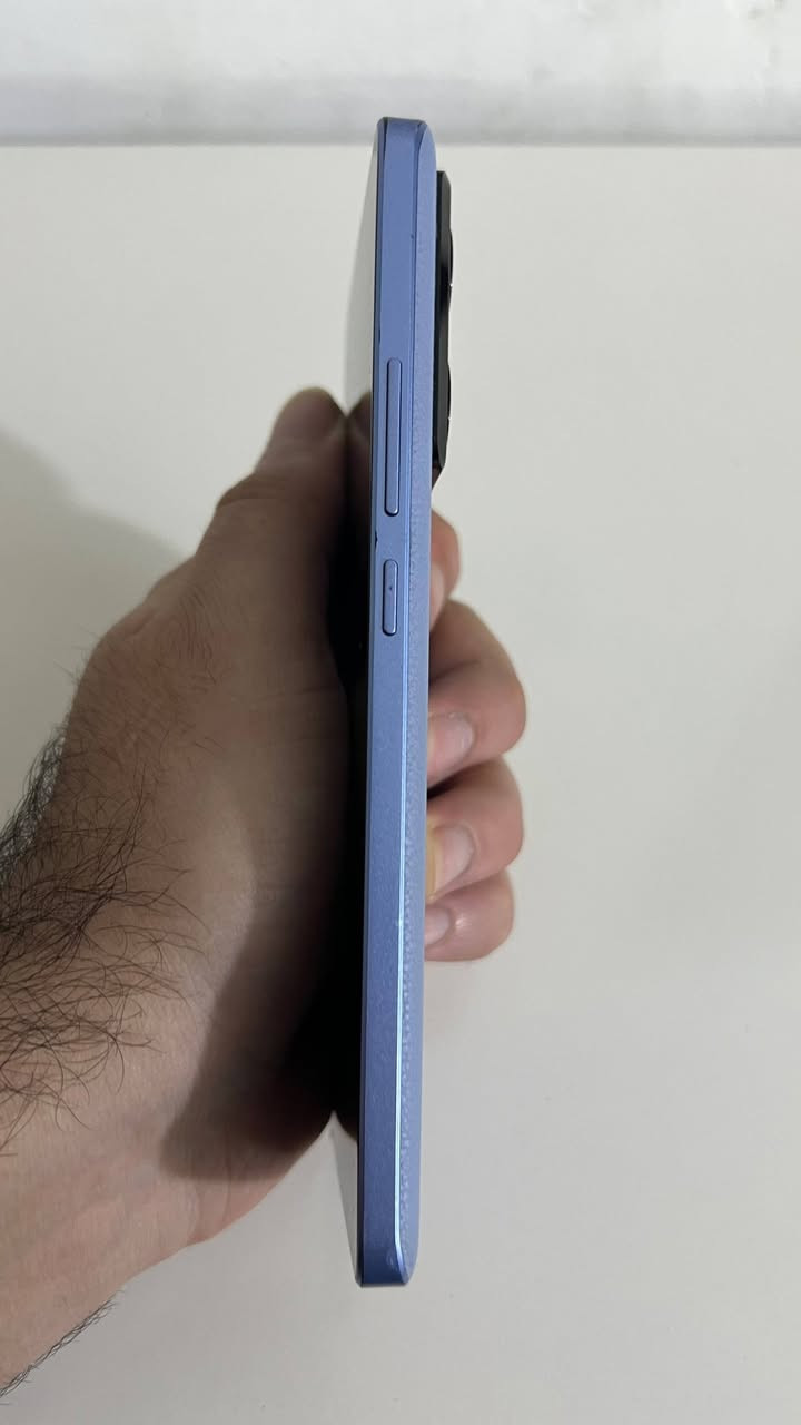 Xiaomi 13T pro
نسخة 12/512 استعمال شخصي، بدون تصليح أو فتح
النظافة نفس اللي بالصور.

المعالج: Dimensity 9200+ قوي جداً للألعاب

الرام: 12GB

التخزين: 512GB UFS 4.0

الشاشة: 6.67 AMOLED 144Hz دقة 1.5K

الكاميرا: 50MP لايكا + 50MP زوم + 12MP واسع

تصوير 8K

البطارية: 5000mAh

شحن سريع 120W يشحن كامل تقريباً بـ19 دقيقة

بصمة تحت الشاشة

سماعات ستيريو

مقاوم للماء والغبار IP68

السعر 400 ألف.


**إذا كنت صاحب هذا الإعلان وتريد حذفه لأي سبب، رجاءا أرسل رسالة إلى الدعم الفني**