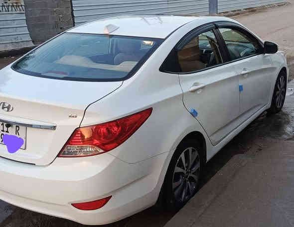 السلام عليكم 
للبيع اكسنت 2015
خليجي ماشيه 130 الف فقط 
رقم بغداد الجديد 
محرك 1600 قطرتين
فول مواصفات 
فتحه سقف
5ويل كب …اشاير مري…
شاشه +كامره دواره وباقي المواصفات معروفه 
 السونار منشور … كير مكينه خير من الله تخم تاير جديد 
السعر /108 وبيها مجال بسيط
العنوان  بغداد  حي الجهاد
***********
