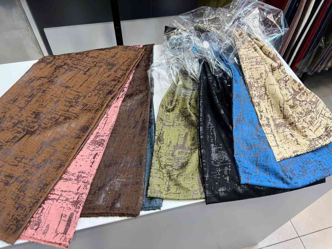 نوفر لكم كل ماهو جديد 
من اقمشه <بلال حسين> 
ارقى انواع الاقمشه النسائيه المستورده
كابوي فويل الوان  
العنوان: بغداد•الشورجه•سوق المراديه
للاستفسار مراسله الصفحه او الاتصال على الرقم:
***********
يتوفر واتساب وڤايبر 

https://chat.whatsapp.com/
KwA2ENcebvlFjW1u1wiNhj
رابط المجموعه على الواتساب
