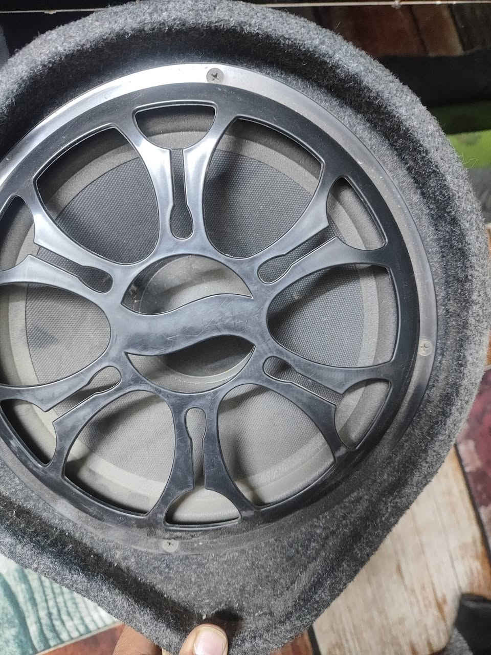 سلام عليكم  شباب عندي دمام اكبر حجم وعندي مسجل ثنينهن جدد ستعمال سبوعين  شوفت عينكم فول نضافة وتجي وشوف ذا مو نفس نضافة لبصورة لتاخذة  سنينهن  60 الف الدمام انطيك ويا اواكس ونطيك ويا الفيشة تربط بين المسجل ودمام مكان بلديات رقم *********** بي واتساب
