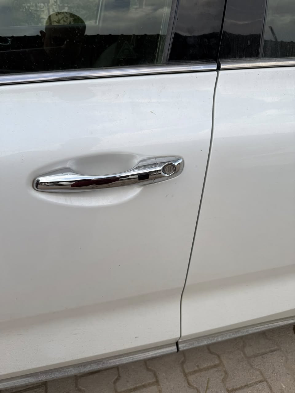 سورنتو 2015 محرك 4 سلندر 2500 كويتي فول مواصفات مكفوله من الحادث
محرك 4 سلندر
دفع رباعي AWD
بانوراما
حساس امامي خلفي
كشنات اماميه تدفئه وتبريد
كشنات خلفيه تدفئه
لايت متحرك مع الستيرن
بصمه ابواب
بصمة تشغيل
جنطه بصمه
جنطه كهرباء
نقاط عمياء بالمرايه
مري شفط
ستائر بالابواب الخلفيه
ويل كروم
كامره خلفيه
سبعه راكب 
ثلاث قطع تبريد

السعر 210
العنوان كربلاء الحسينيه
***********
