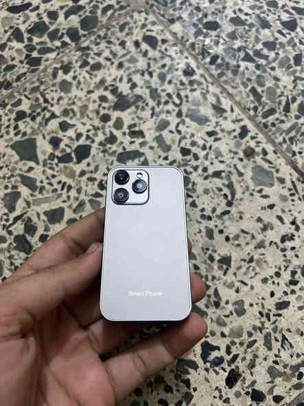 نضام اندرويد شكل ايفون 15 برو ماكس يفتح برامج التواصل الاجتماعي كلها فيس يوتيوب واتساب 
يدعم شريحتين اتصال
مكاني بغداد الشعب ***********
