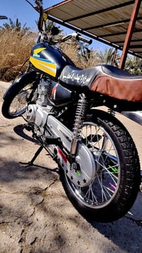 دراجه راشه البيع موديل 2016 توني مكمله وراق كلشي جديد 07823127578