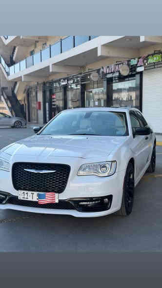 اوباما ٢٠١٩ فول مواصفات 
رقم بغداد الجديد بأسمي
هزه وسنويه وارقام جديده هذا الشهر سويتها 
ادامه كامله 
١- بانوراما
٢- كشن خزن 
٣- ستيرن كهرباء
٤- مقاعد جلد 
٥- كراسي ثنين كهرباء
٦- تدفئه تبريد كشنات الامامي
٧-تدفئه كشنات خلفيه
٨-ستيرن تدفئه
٩- مري قلاب 
السياره بيها صبغ فقط جاملغ امامي سايق وحافه البنيد 
بدون ايرباك بدون شواصي بدون لغود 
كير محرك مكفول بلاد
السياره ماشيه ٨٠ ميل 
بدون رصعات بدون شخوط بدون بوارد 
نصبتها احلى من الصور 
المكان بغداد حي الخضراء مقابيل العامريه
السعر ٢٦٧٠٠ الف دولار
يعني ٢٦٧ ورقه.
***********
