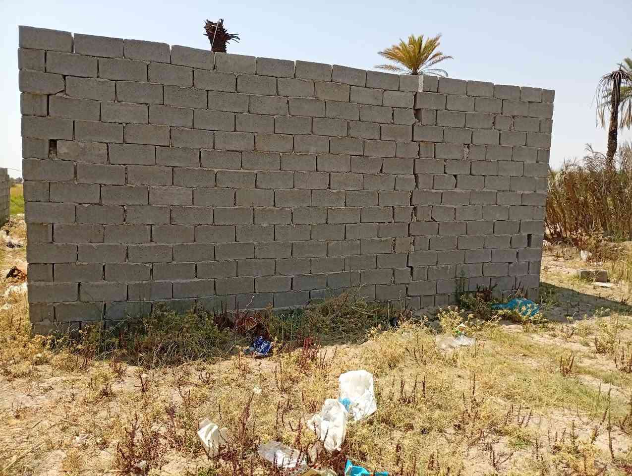 السلام عليكم عندي كاع ومشتمل بل سلاميات شعله زراعي عقد 35 مساحه 300 متر مي كهرباء  سحب السعر 7 مليون ***********
